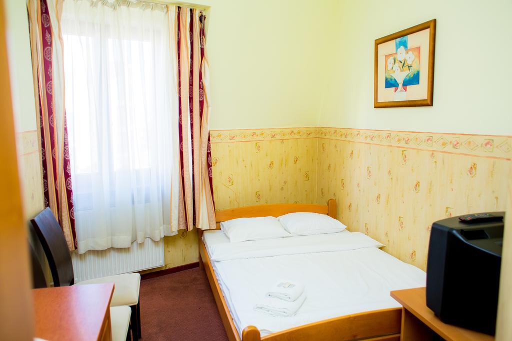 Zajazd Polonez Rzeszow Room photo